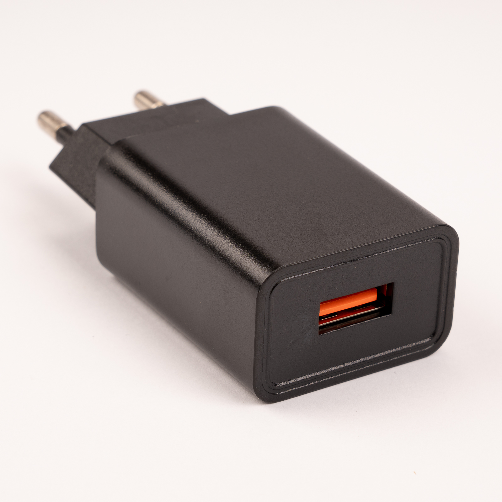 Ładowarka Zasilacz 1x USB 5V/1A DC Adapter Lampek Biurkowych Czarny Lumiled - pierwsza cecha produktu