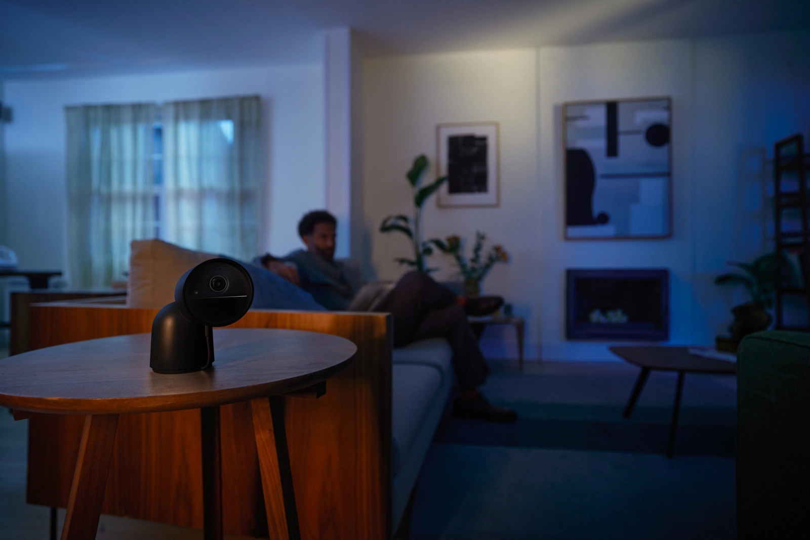 Kamera Przewodowa Wewnętrzna IP 1080p Full HD CMOS Czarna Zigbee WiFi SMART Security Camera Secure Philips HUE - obszar zastosowań