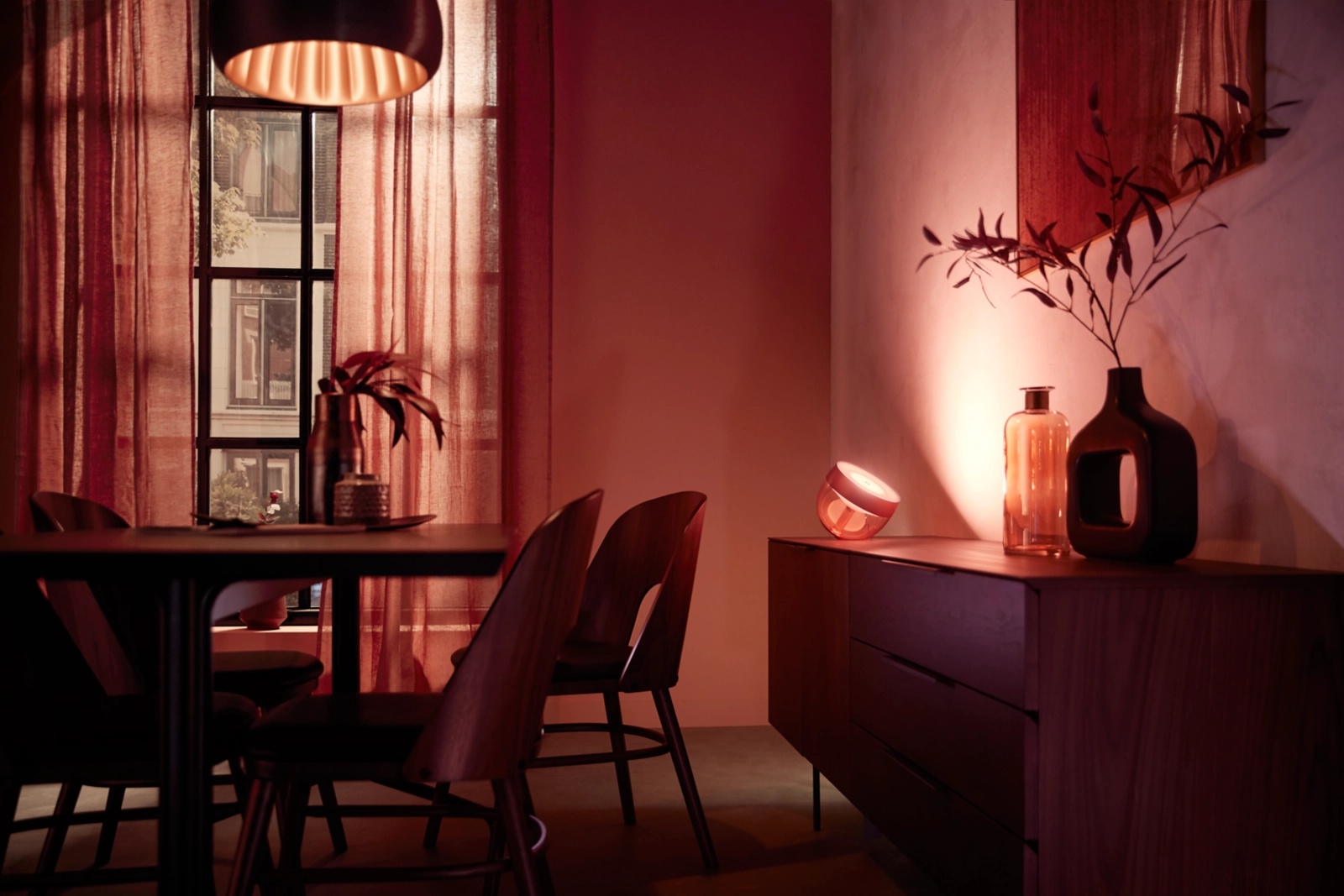 Lampka Biurkowa LED Nocna 8.2W 570lm IP20 White and Color Ambiance RGB + TW Miedziana Inteligentna SMART Zigbee Bluetooth Iris Philips HUE - obszar zastosowań