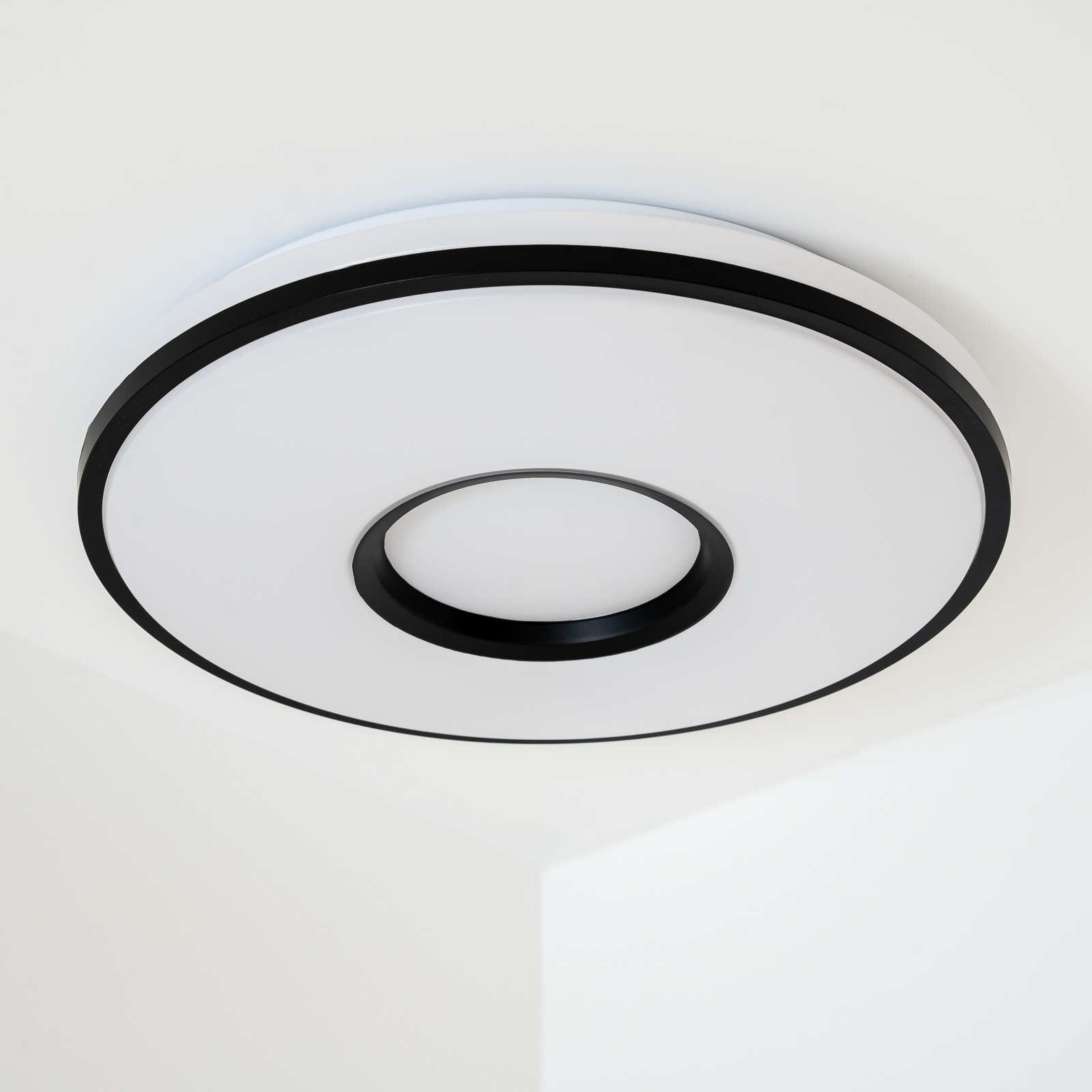 Plafon LED Lampa Sufitowa Natynkowa VERUS 72W CCT Biały Okrągły 50cm + PILOT LUMILED - pierwsza cecha produktu