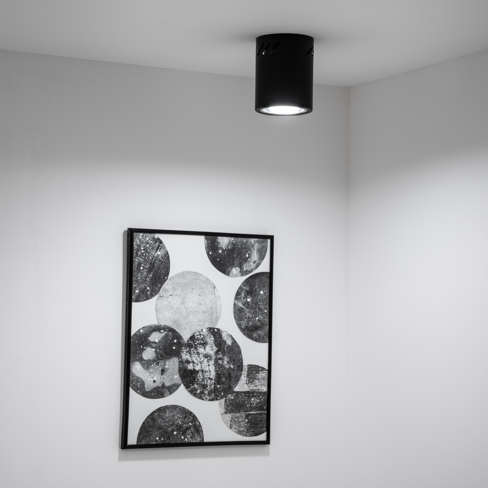 Oprawa Sufitowa Natynkowa Stała Okrągła APUS 13 Spot TUBA Czarna E27 - aranżacja