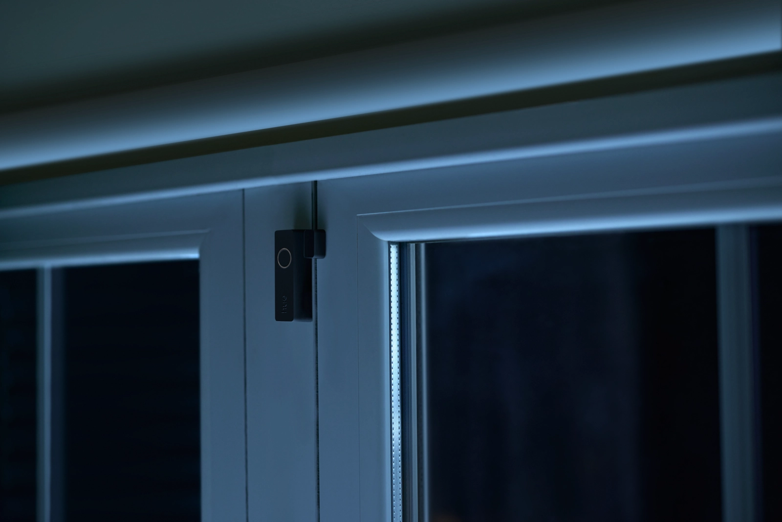 Inteligentny Czujnik Kontaktu do Okien i Drzwi Czarny Bateryjny Zigbee Contact Sensor Secure Philips HUE - druga cecha produktu