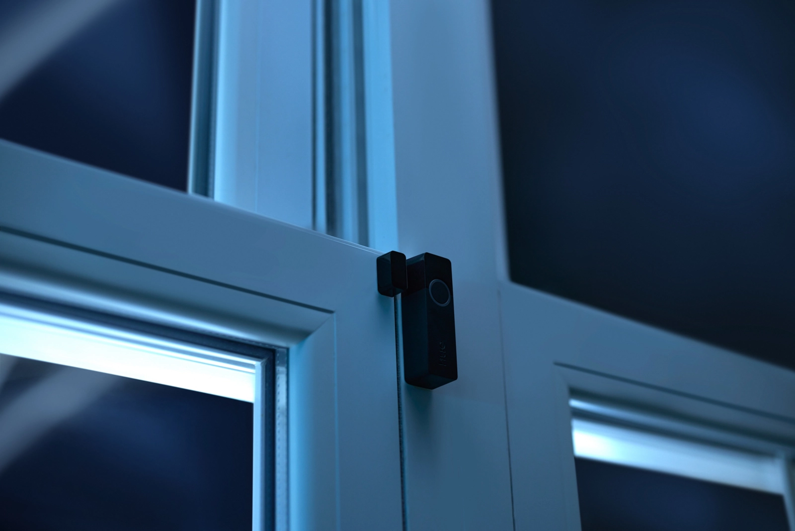 Inteligentny Czujnik Kontaktu do Okien i Drzwi Czarny Bateryjny Zigbee Contact Sensor Secure Philips HUE - obszar zastosowań