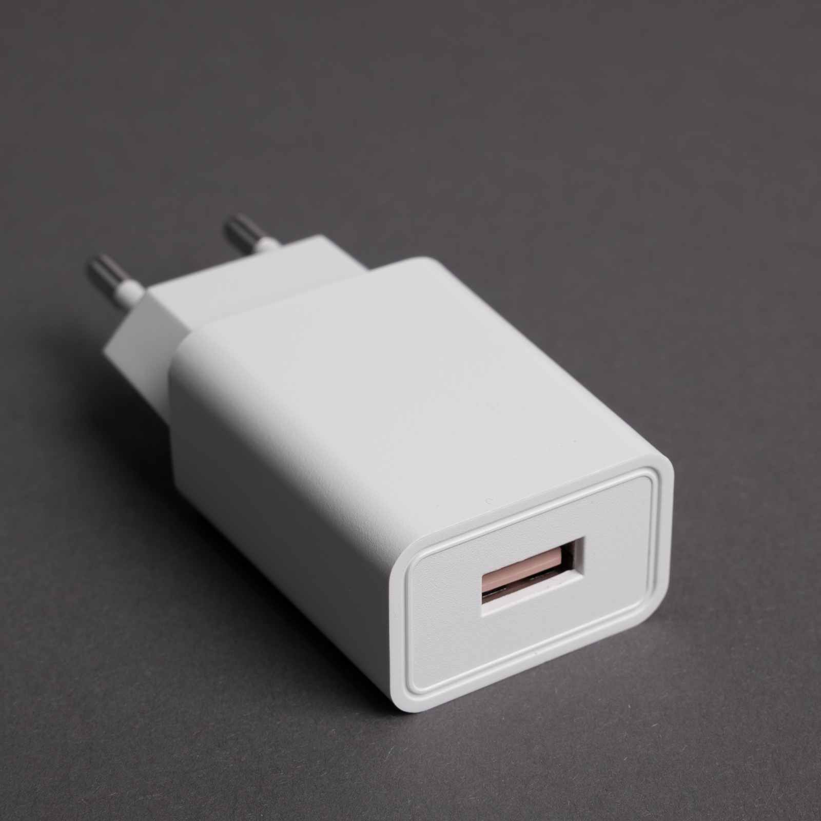 Ładowarka Zasilacz 1x USB 5V/1A DC Adapter Lampek Biurkowych Biały Lumiled - pierwsza cecha produktu