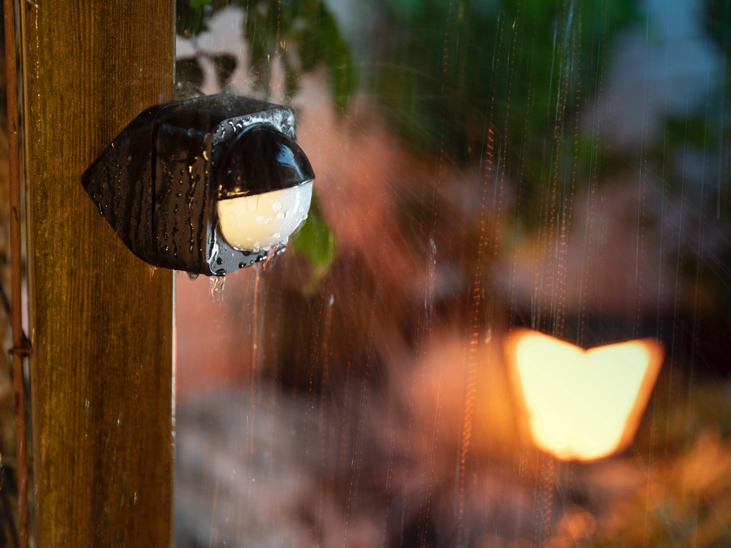 Czujnik Ruchu i Zmierzchu Zewnętrzny IP54 Czarny Zigbee Bluetooth Outdoor Sensor Philips HUE - druga cecha produktu