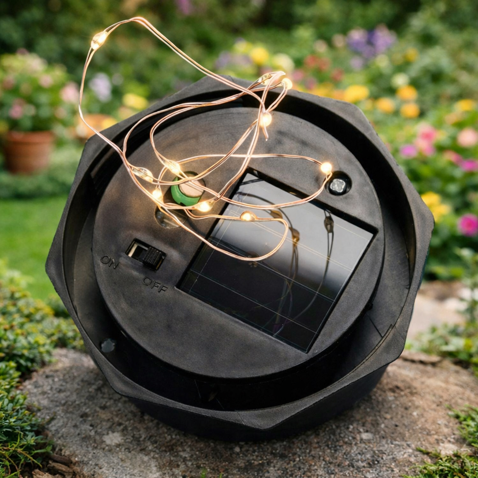 Lampa Solarna Ogrodowa LED 3000K IP44 10cm Wbijana Ozdobna Kula Dekoracyjna Dymiona GLORIS LUMILED - trzecia cecha produktu