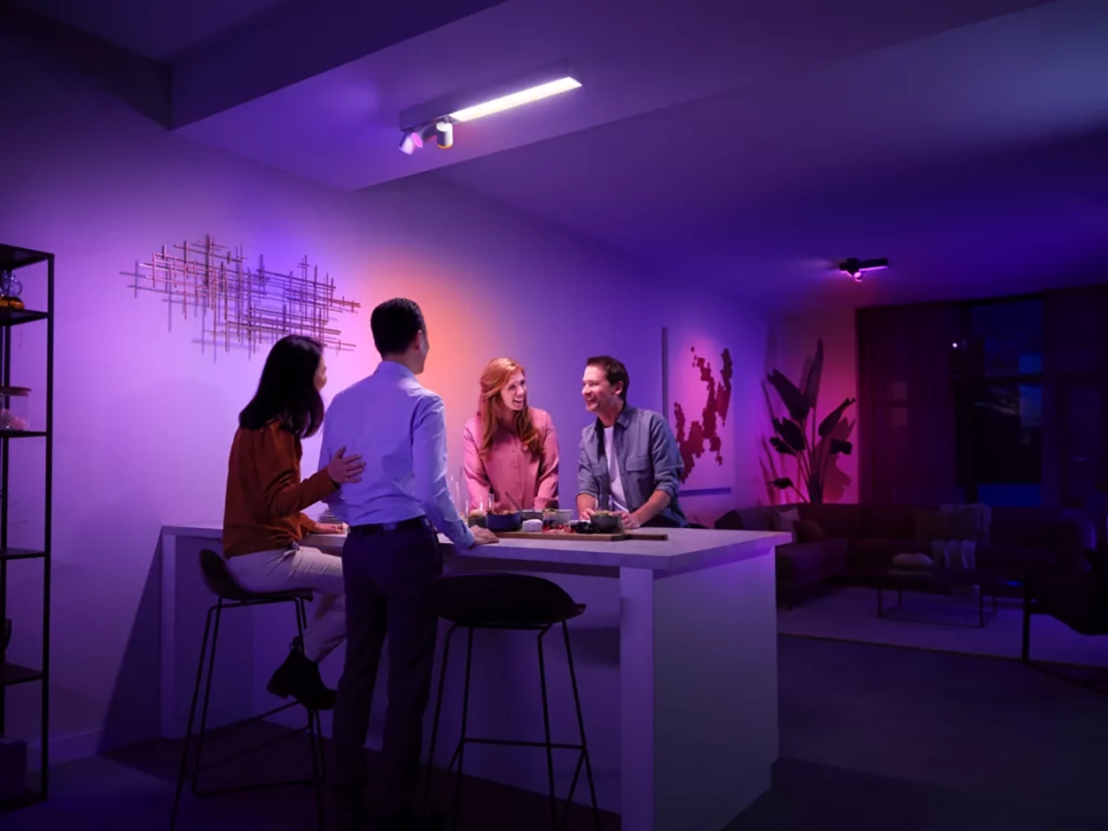 Lampa Sufitowa LED Reflektor 48.6W 3700lm IP20 White and Color Ambiance RGB + TW Biała Inteligentna SMART Zigbee Bluetooth Centris Philips HUE - obszar zastosowań