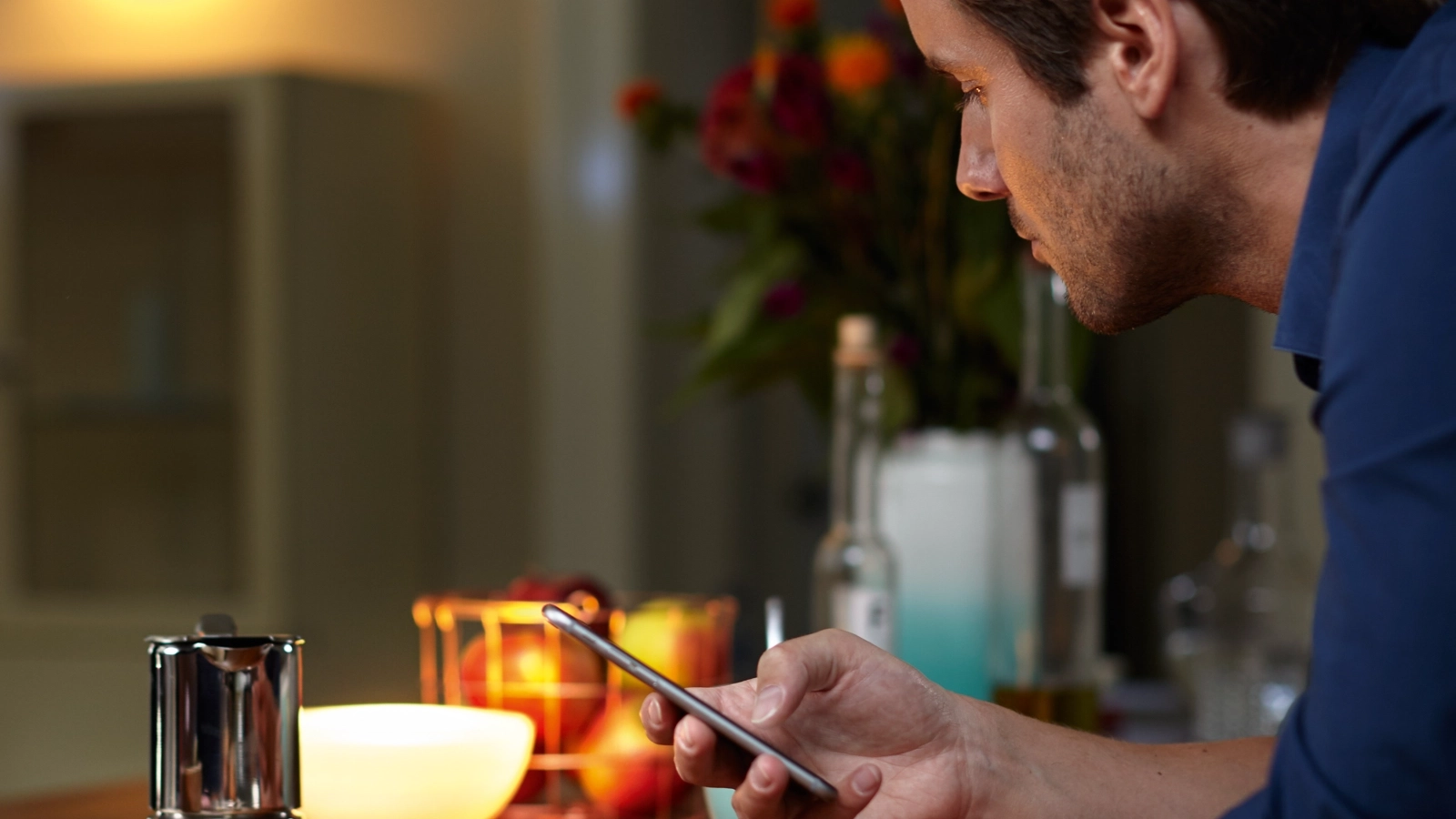 Lampa Stołowa Biurkowa LED 6.2W 530lm White and Color Ambiance RGB + TW Biała 35cm Inteligentna SMART Zigbee Bluetooth Go Table Philips HUE - czwarta cecha produktu