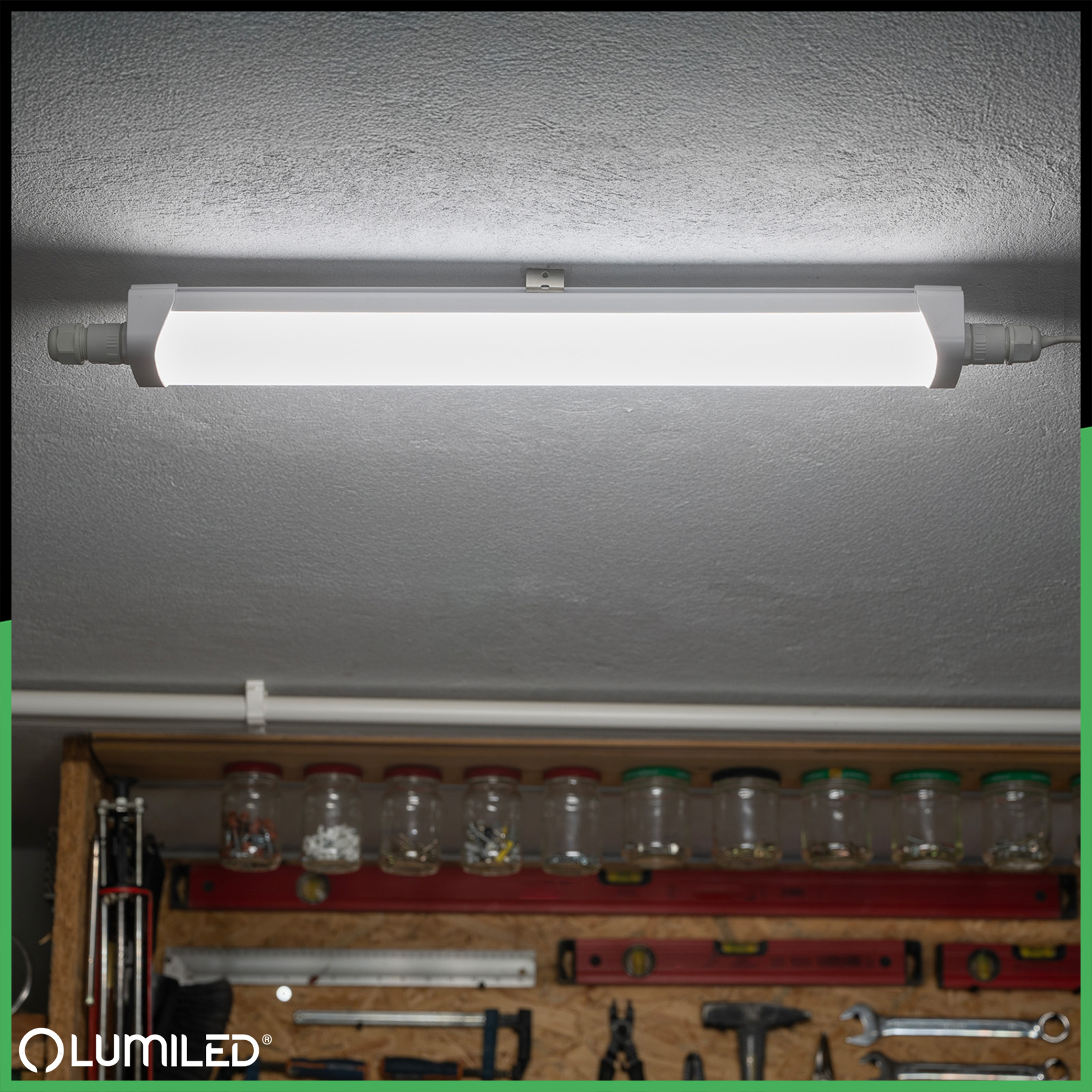 Oprawa Hermetyczna LED Warsztatowa Lampa 60cm do Garażu 30W 4000K Wodoszczelna TERRA LUMILED - aranżacja