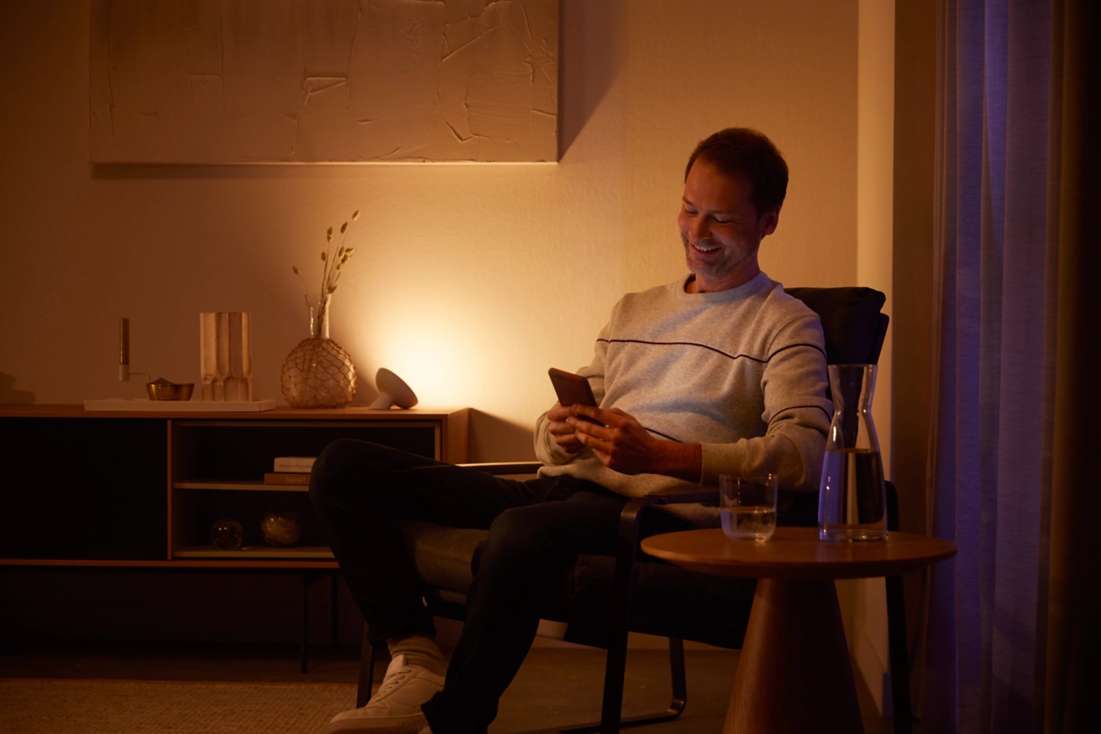 Lampka Biurkowa LED Nocna 7.3W 500lm IP20 White and Color Ambiance RGB + TW Biała Inteligentna SMART Zigbee Bluetooth Bloom Philips HUE - obszar zastosowań