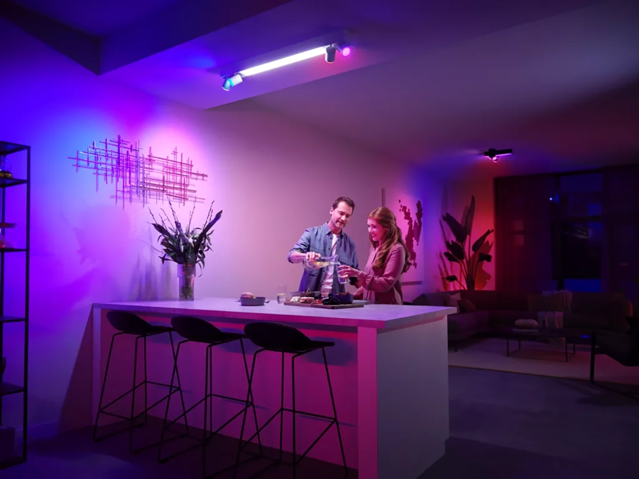 Lampa Sufitowa LED Reflektor 56.8W 4400lm IP20 White and Color Ambiance RGB + TW Biała Inteligentna SMART Zigbee Bluetooth Centris Philips HUE - obszar zastosowań