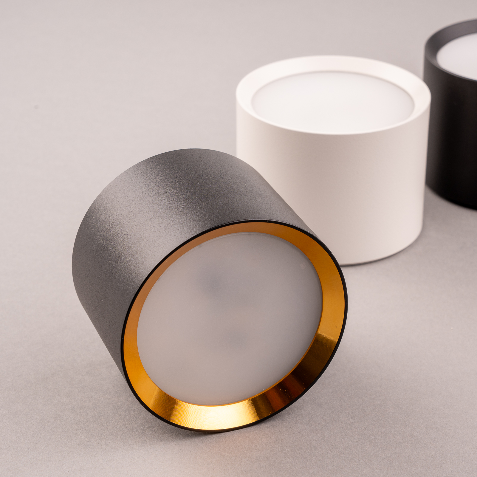 Oprawa HALOGENOWA Natynkowa SUNLA Tuba Gx53 LED Spot Kinkiet Sufitowa Walec Czarno - Złoty LUMILED - trzecia cecha produktu