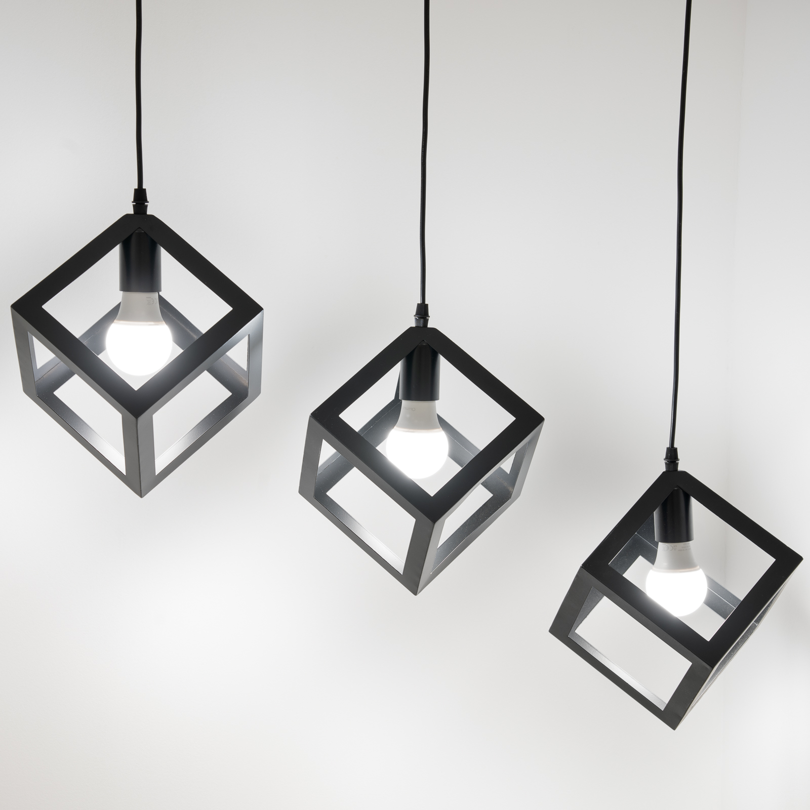 Lampa Wisząca Sufitowa Geometryczna Kwadrat Zwis LED 3x E27 TALUS Czarna LUMILED - druga cecha produktu