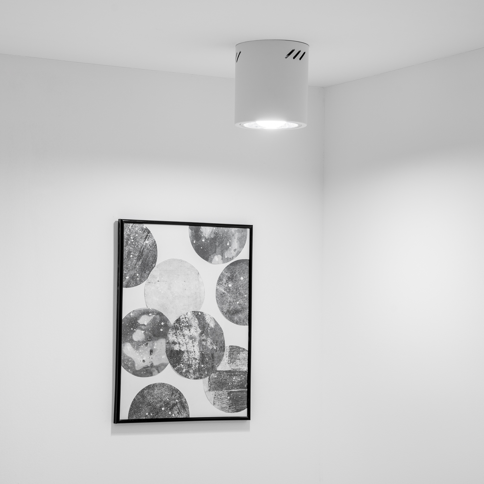 Oprawa Sufitowa Natynkowa Stała Okrągła APUS 13 Spot TUBA Biała E27 - aranżacja