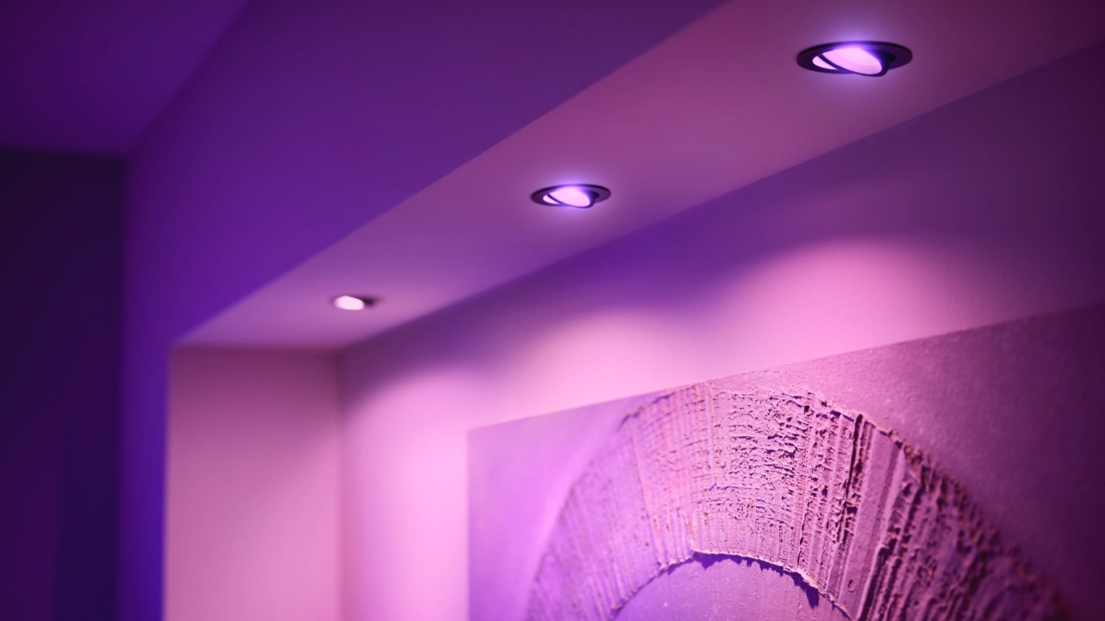 Oprawa Podtynkowa Wpuszczana LED 4.2W 400lm IP20 White and Color Ambiance RGB + TW Czarna Inteligentna SMART Zigbee Bluetooth Centura Philips HUE - druga cecha produktu