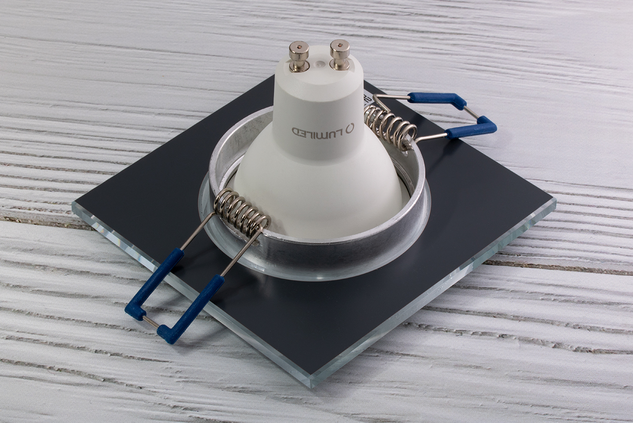 Zestaw Oprawa Podtynkowa Stała GU10 MR15 Kwadrat Szklana Ariel LUMILED + Żarówka LED GU10 6W 3000K 120° - pierwsza cecha produktu