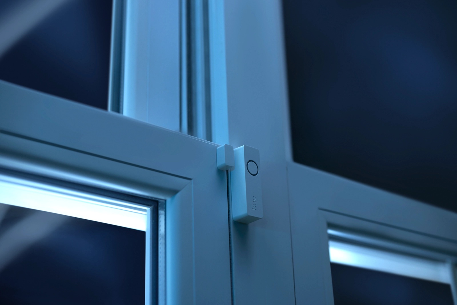 Inteligentny Czujnik Kontaktu do Okien i Drzwi Biały Bateryjny SMART Zigbee Contact Sensor Secure Philips HUE 2 szt. - druga cecha produktu