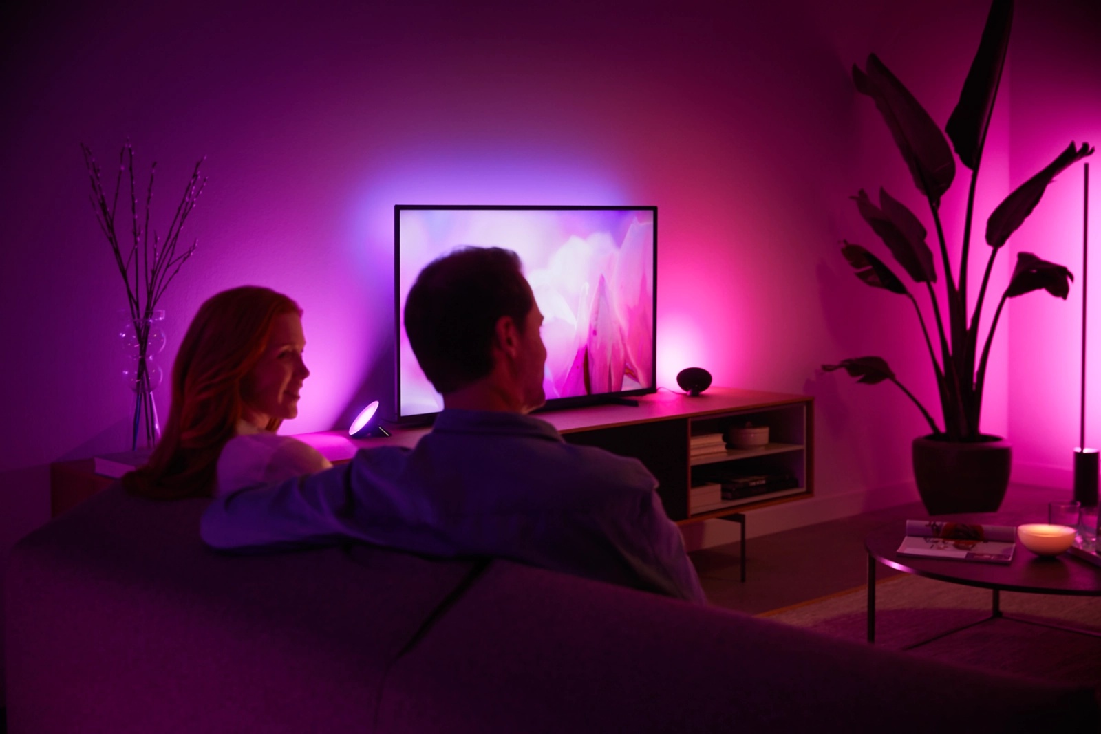 Lampka Biurkowa LED Nocna 7.3W 500lm IP20 White and Color Ambiance RGB + TW Czarna Inteligentna SMART Zigbee Bluetooth Bloom Philips HUE - obszar zastosowań