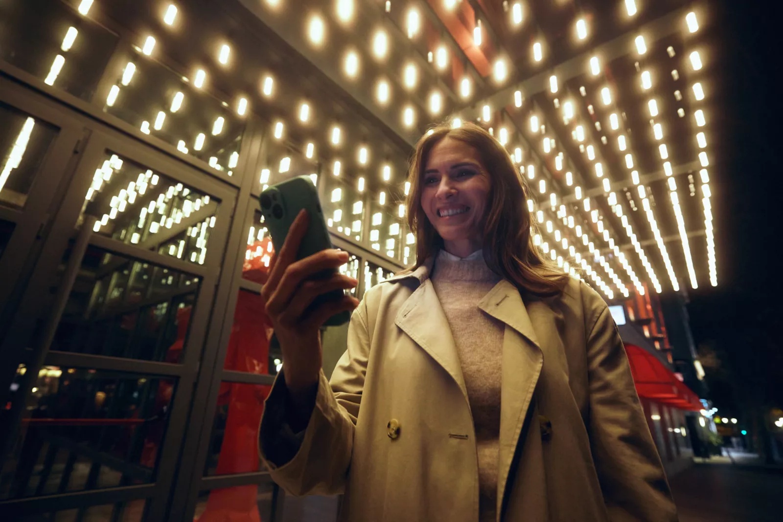 2x Żarówka LED E27 A60 9W = 75W 1100lm 2000-6500K CCT + RGB SMART Inteligentna Bluetooth ZigBee White and Color Ambiance + Mostek BRIDGE + Czujnik Kontaktu Otwarcia/Zamknięcia + Czujnik Ruchu Secure Philips HUE - pierwsza cecha produktu