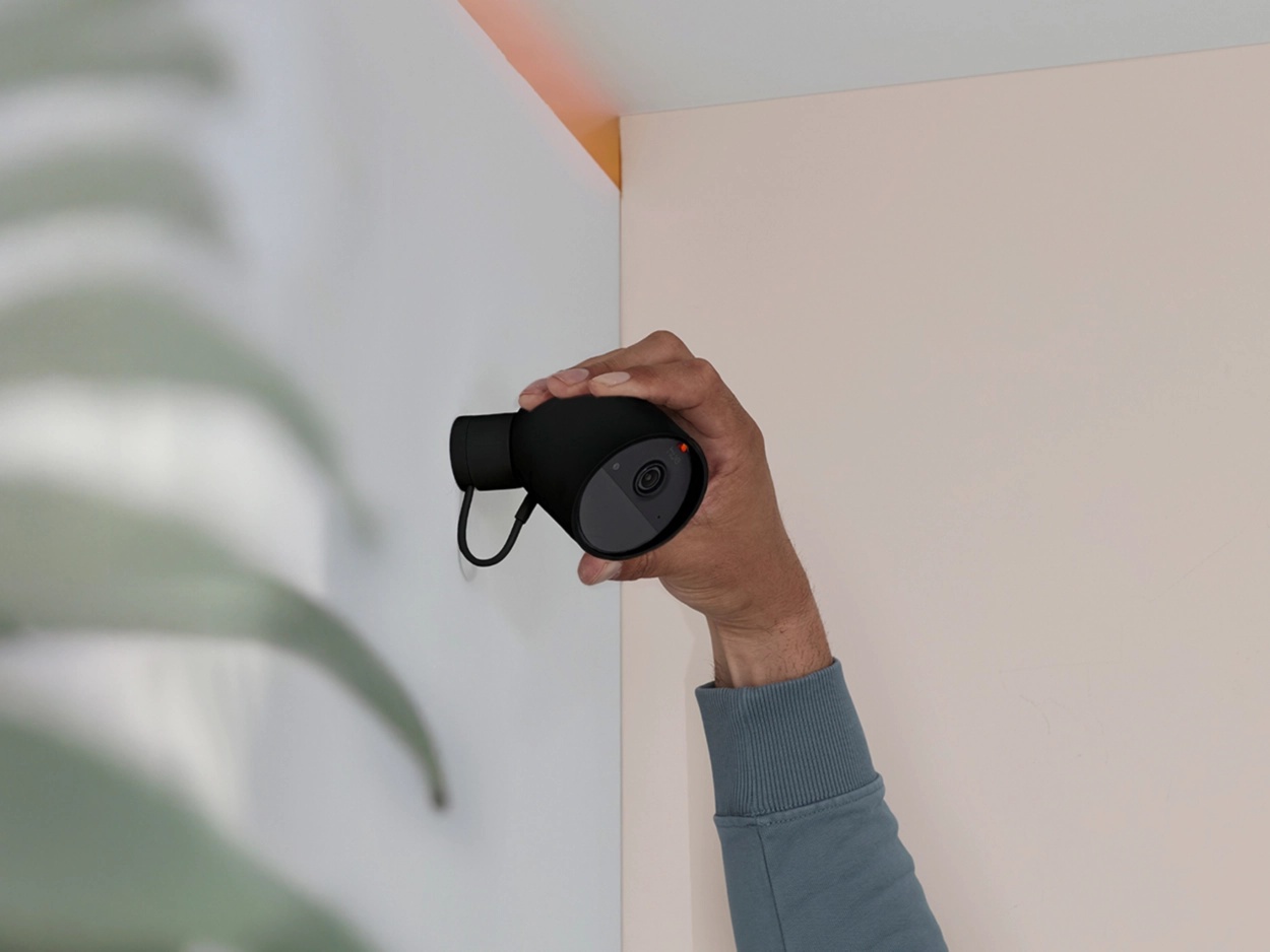 Kamera Przewodowa Zewnętrzna IP 2K QHD 1440p CMOS Czarna Zigbee WiFi SMART Security Camera Secure Philips HUE - trzecia cecha produktu