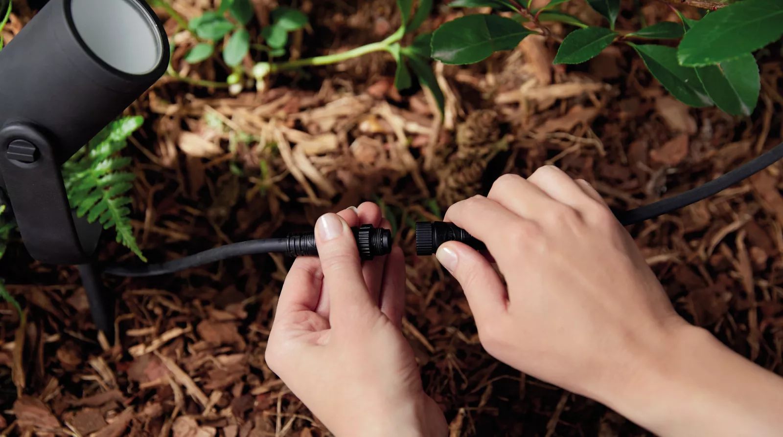 Kabel Przedłużający 2.5m Zewnętrzny ze Złączką typ T IP67 Czarny Outdoor LowVolt Accessory Philips HUE - obszar zastosowań