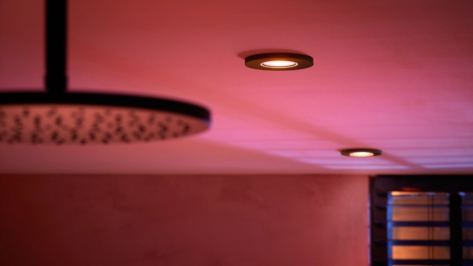 Oprawa Podtynkowa Wpuszczana LED Hermetyczna IP44 Łazienkowa 4.2W 400lm IP44 White and Color Ambiance RGB + TW Czarna Inteligentna SMART Zigbee Bluetooth Xamento Philips HUE - obszar zastosowań