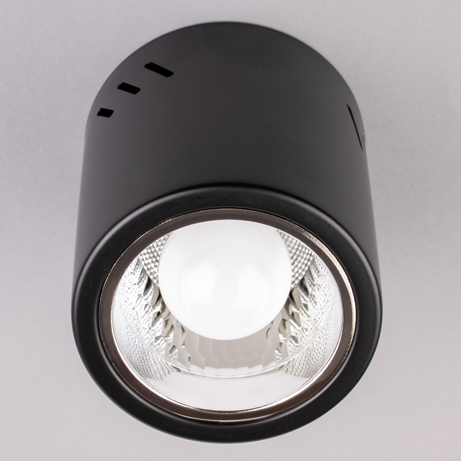 Oprawa Sufitowa Natynkowa Stała Okrągła APUS 10 Spot TUBA Czarna E27 - trzecia cecha produktu