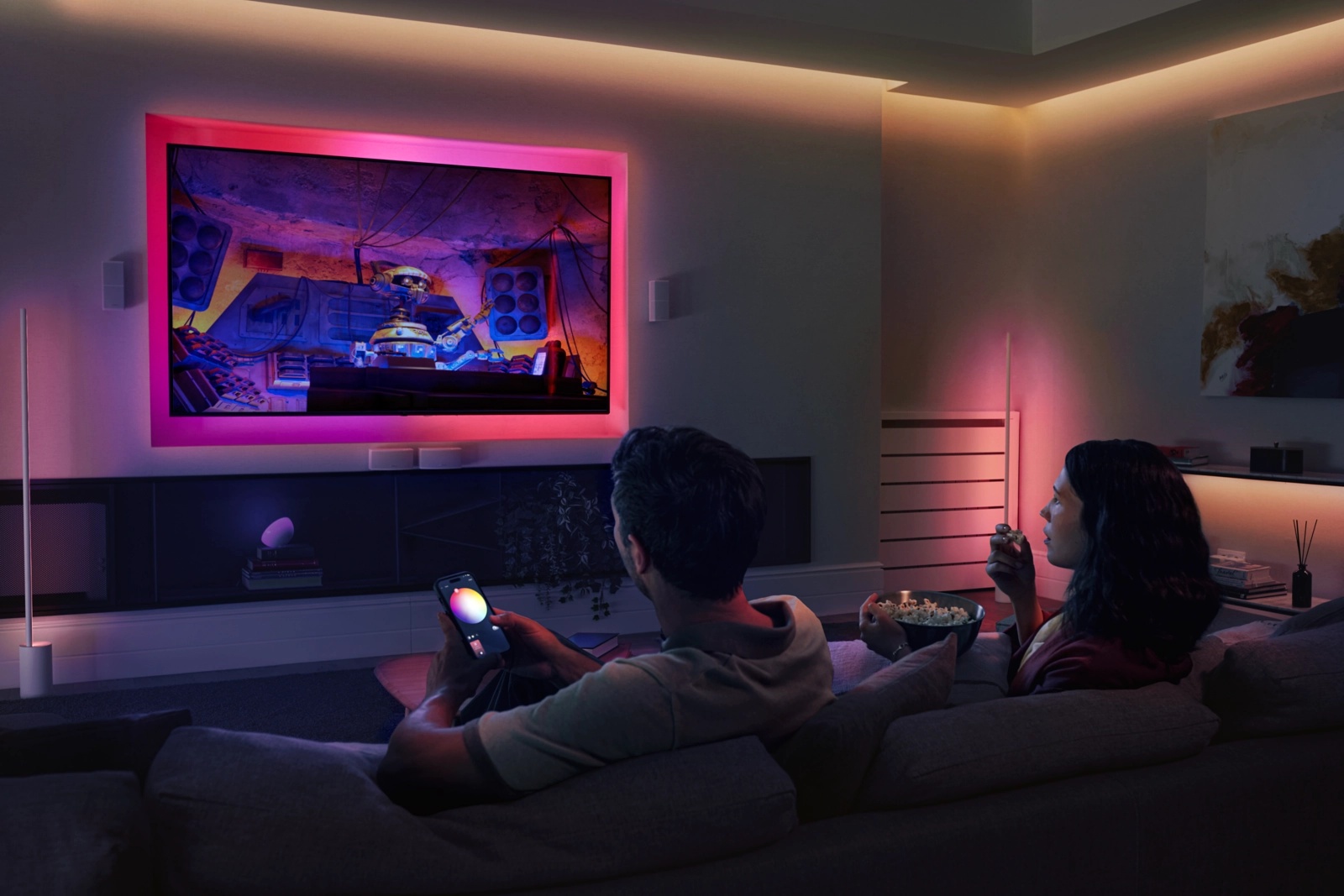 Taśma LED Pasek 3m 12W 1200lm IP20 White and Color Ambiance RGB + TW Biała Inteligentna SMART Zigbee Bluetooth Flux Strip Philips HUE - druga cecha produktu