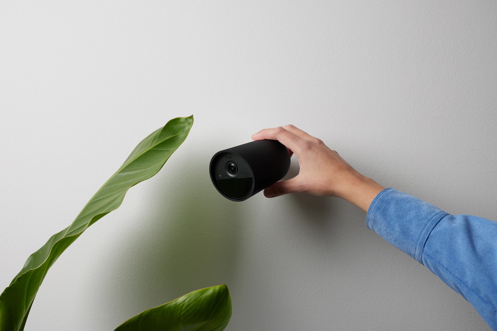 Kamera Zewnętrzna Bateryjna Akumulatorowa IP 1080p Full HD CMOS Czarna Zigbee WiFi SMART Security Camera Secure Philips HUE - trzecia cecha produktu