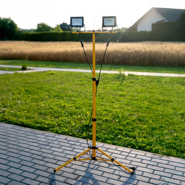 Naświetlacz LED Lampa 2x30W Robocza Statyw Budowlany 4000K - druga cecha produktu