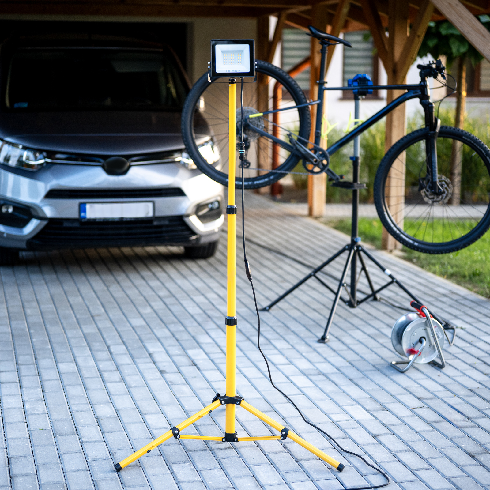 Naświetlacz LED Lampa 1x 50W Robocza Statyw Budowlany 4000K - druga cecha produktu