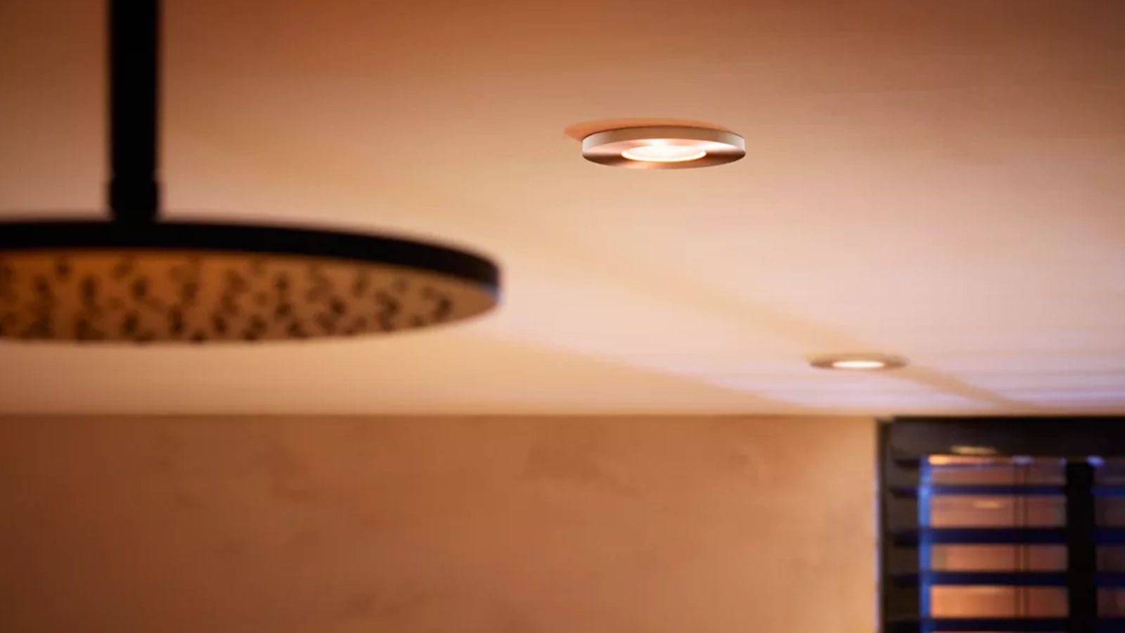 Oprawa Podtynkowa Wpuszczana LED Hermetyczna IP44 Łazienkowa 4.2W 400lm IP44 White and Color Ambiance RGB + TW Chrom Inteligentna SMART Zigbee Bluetooth Xamento Philips HUE - czwarta cecha produktu