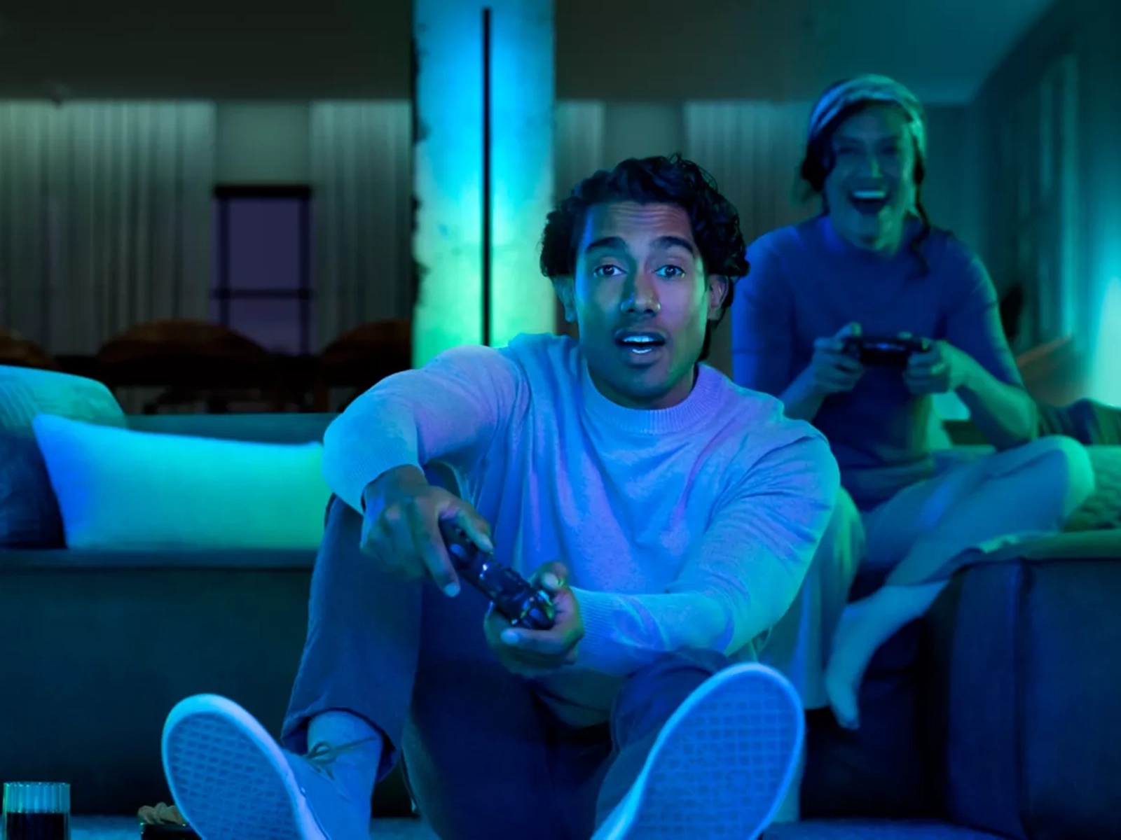 Lampa Liniowa LED Light Bar TUBA 90cm Gradient 17.4W 1540lm IP20 White and Color Ambiance RGB + TW Czarna Inteligentna SMART Zigbee Bluetooth Play Tube Philips HUE - czwarta cecha produktu