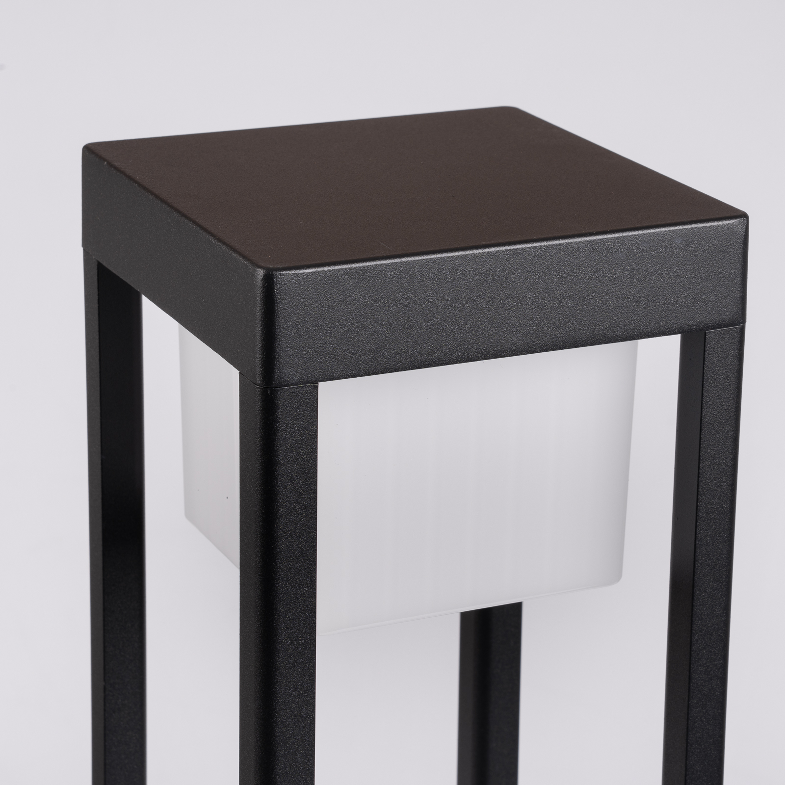 Lampa Ogrodowa Słupek Zewnętrzny Stojący LED 12W 3000K 60cm Czarny QUERCUS LUMILED - trzecia cecha produktu