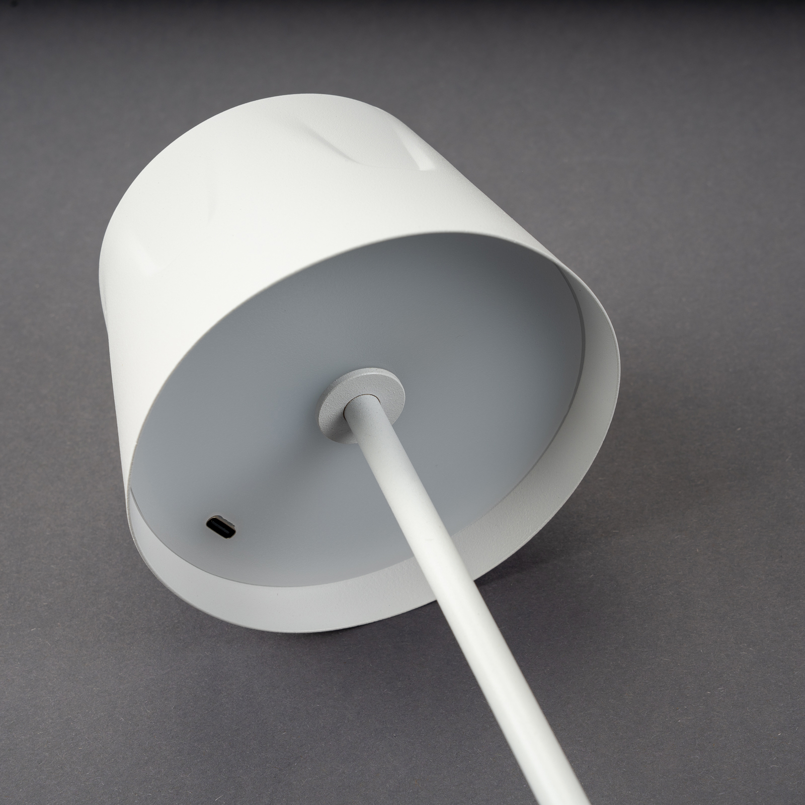 Lampa Ogrodowa LED Stojąca Ozdobna Stołowa Nocna USB Ściemnialna Dotykowa Biała FIORA LUMILED - pierwsza cecha produktu