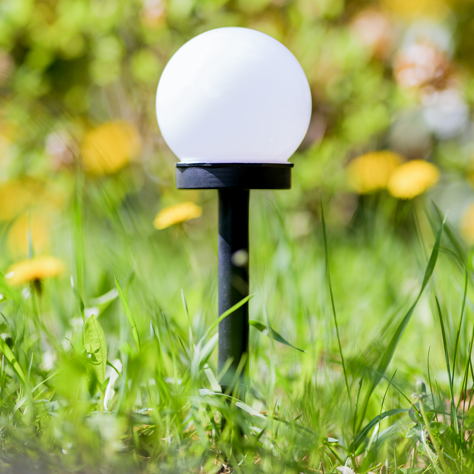Lampa Solarna Ogrodowa LED ATRIS Wbijana Biała Kula 10cm RGB LUMILED - pierwsza cecha produktu