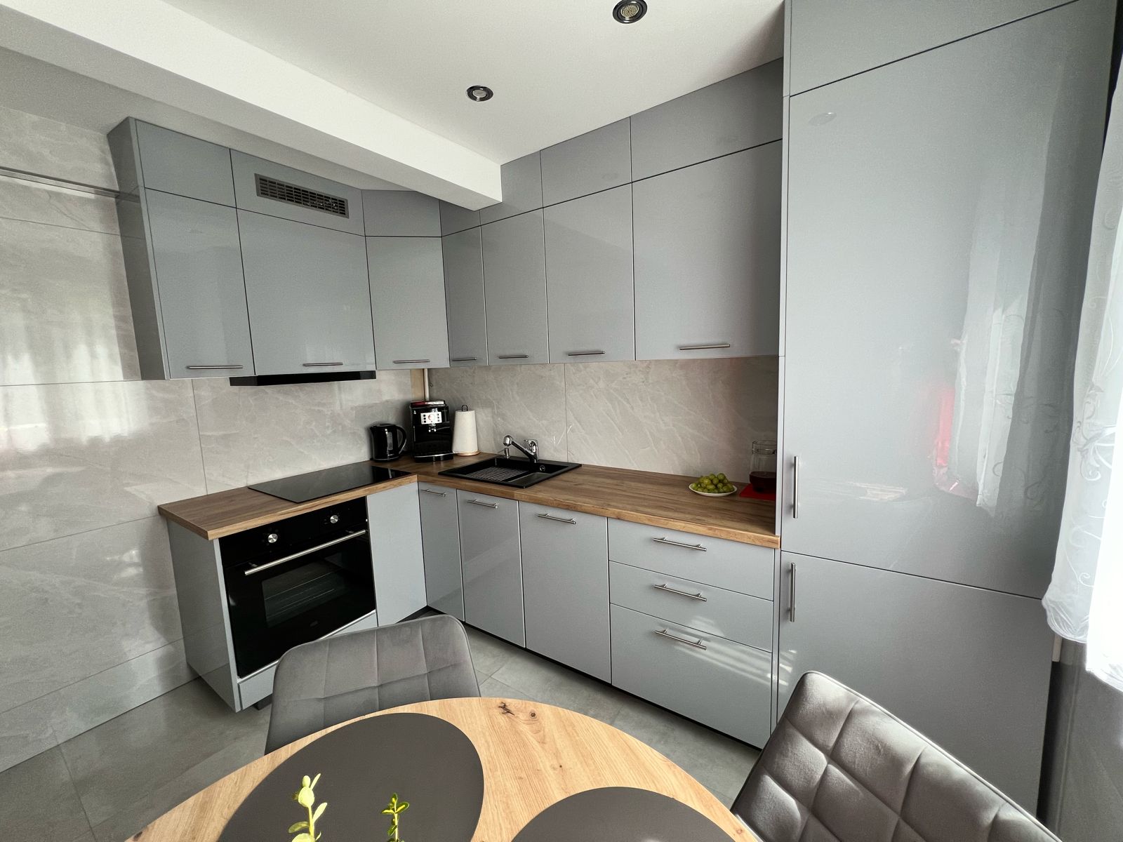 BELLA GN-60/72 SZAFKA GÓRNA NAROŻNA FRONT: JASNY POPIEL POŁYSK