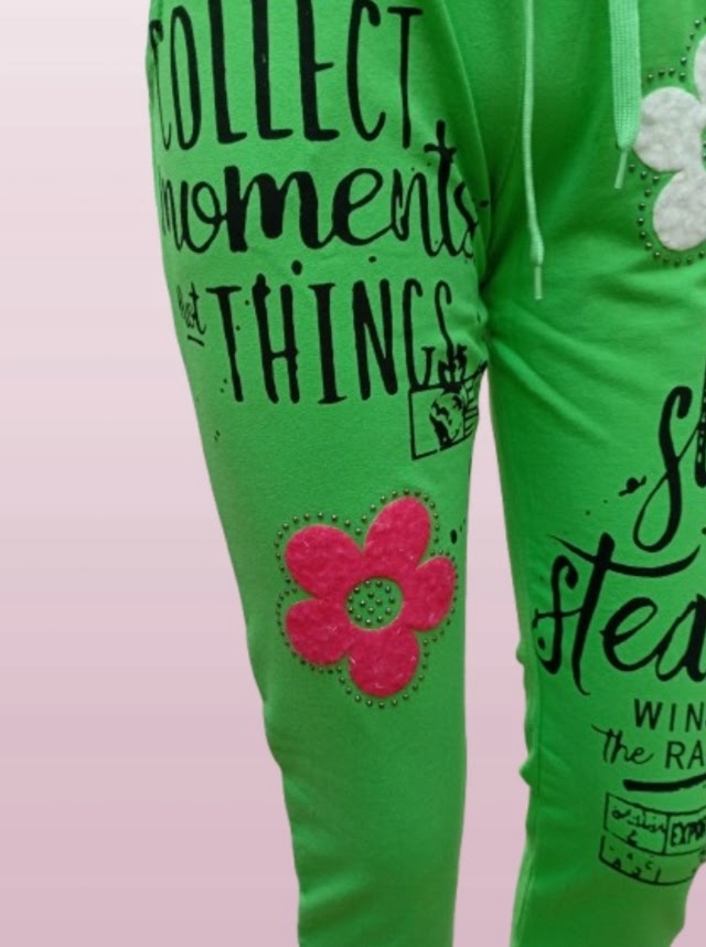 Spodnie DRESOWE damskie wiosenne w kwiaty elastyczne zielone bawełna