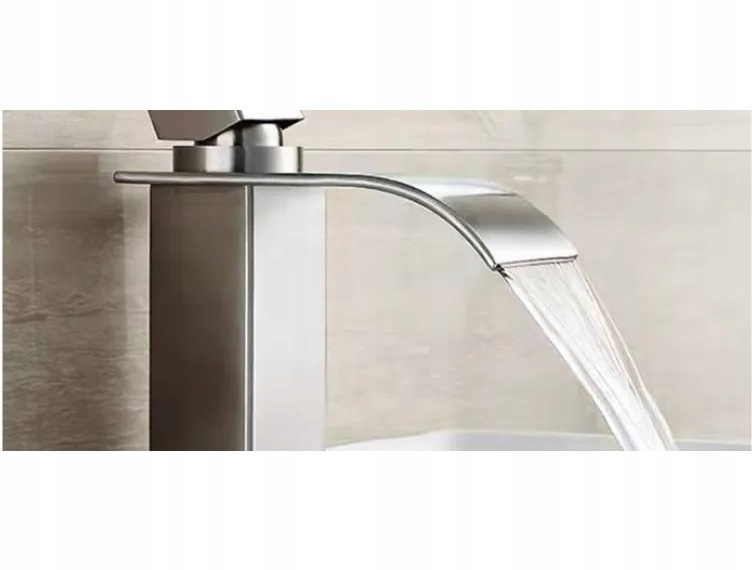 BATERIA UMYWALKOWA WODOSPAD KASKADA WYSOKA MOSIĄDZ