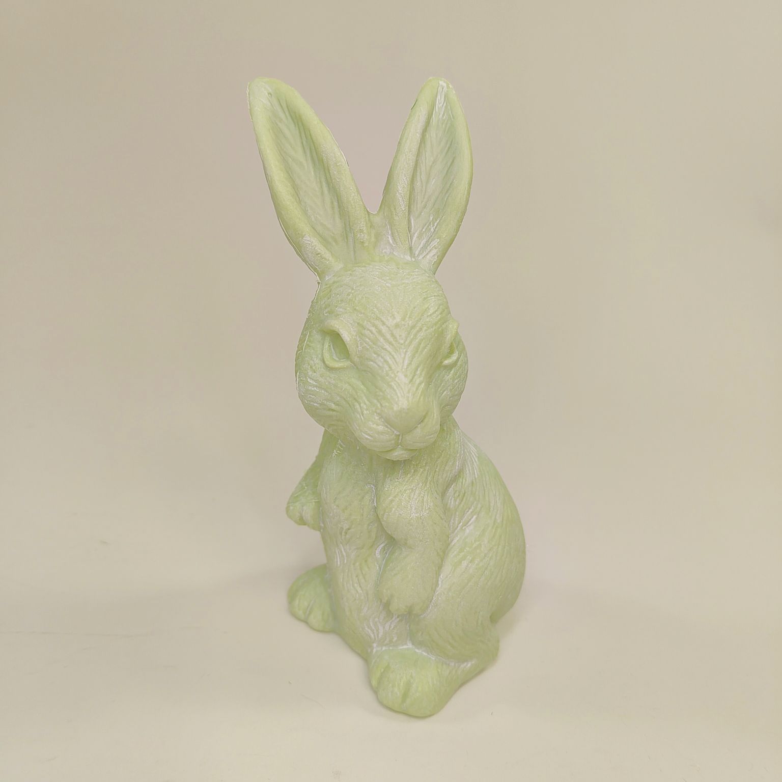 Zając stojący plastikowy light green