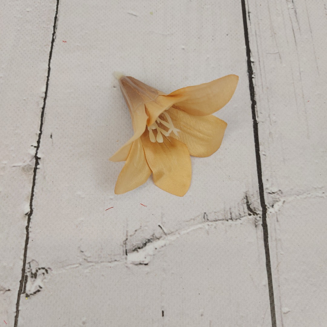 Lilijka wyrobowa '18 24szt