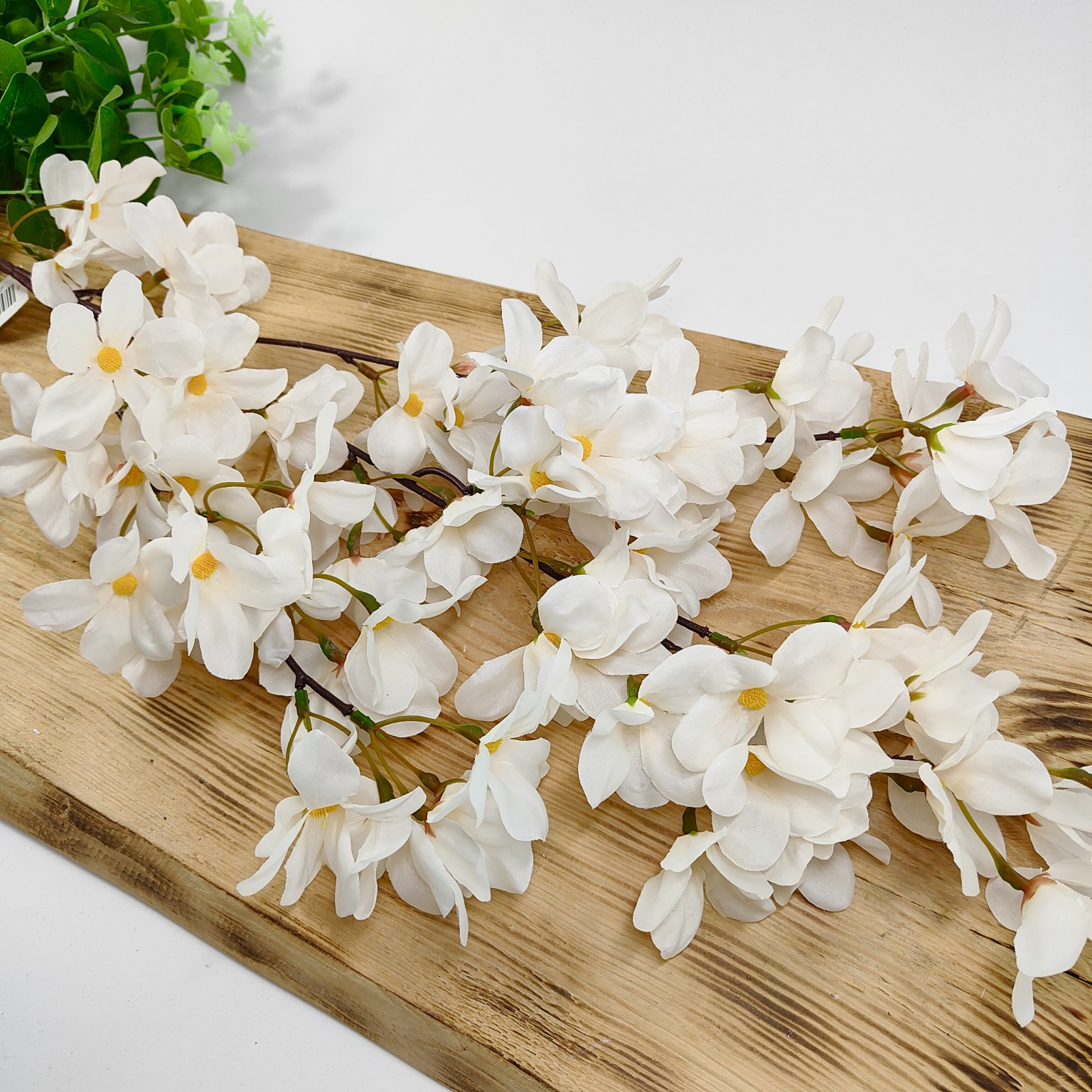 Gałąź dekoracyjna jabłoni kremowa