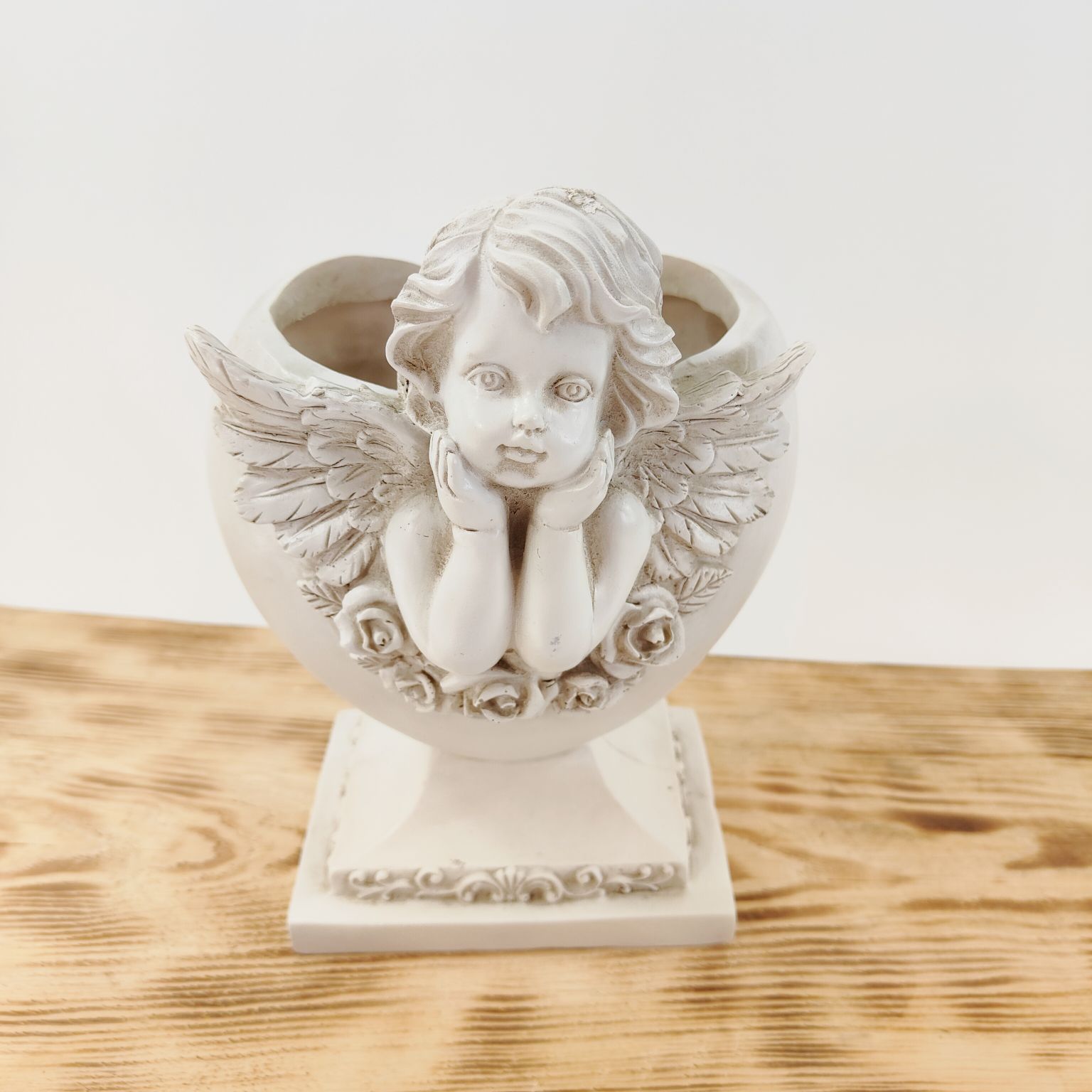 Figurka/ osłonka aniołek