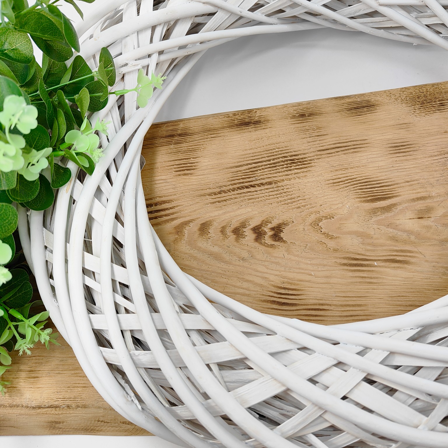 Wianek wiklinowy biały WS-50