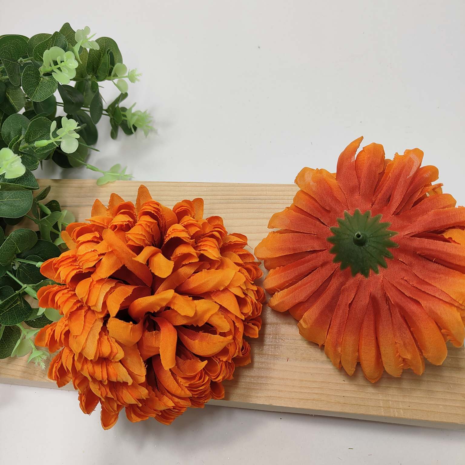 Chryzantema wyr ananas pomarańczowa 6 szt