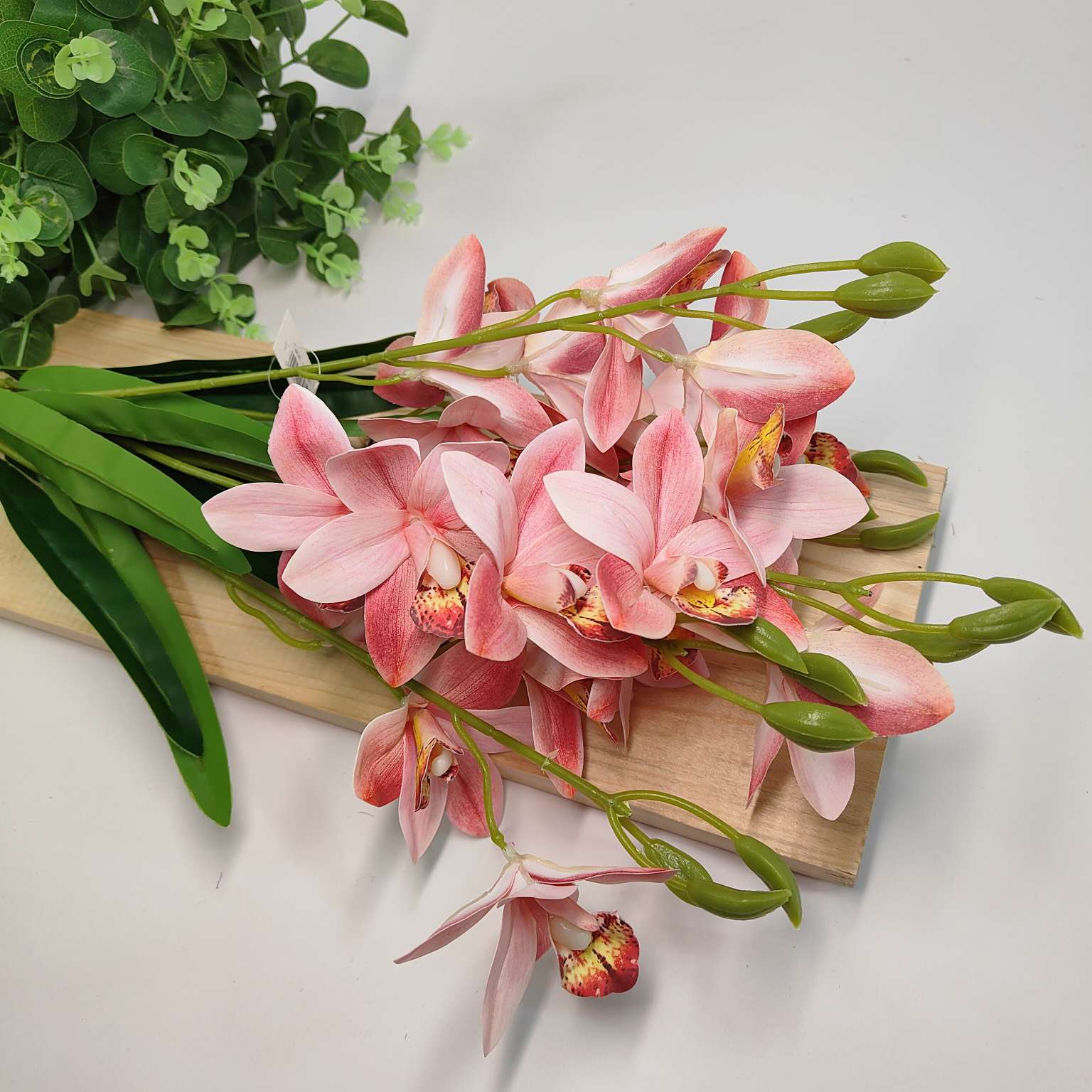 Bukiet storczyk gumowany różowy prążek