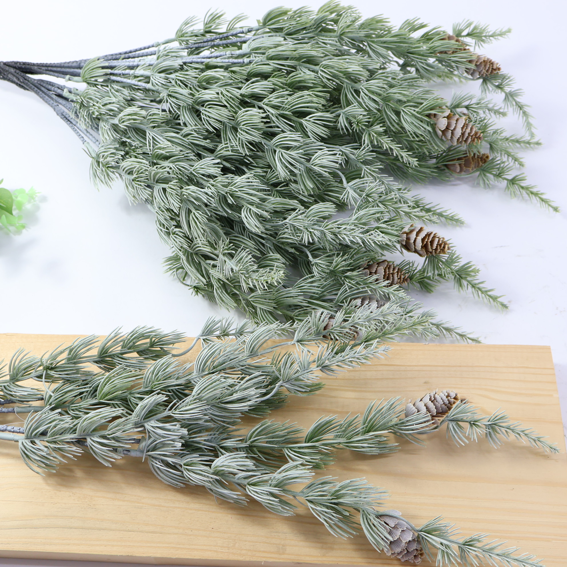 Dodatek iglasty biały 6 szt