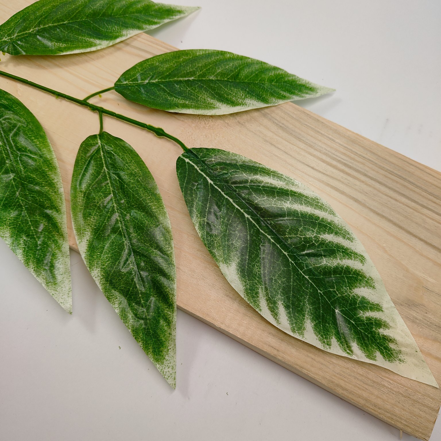 Liść mał '5 "E12" 12 szt