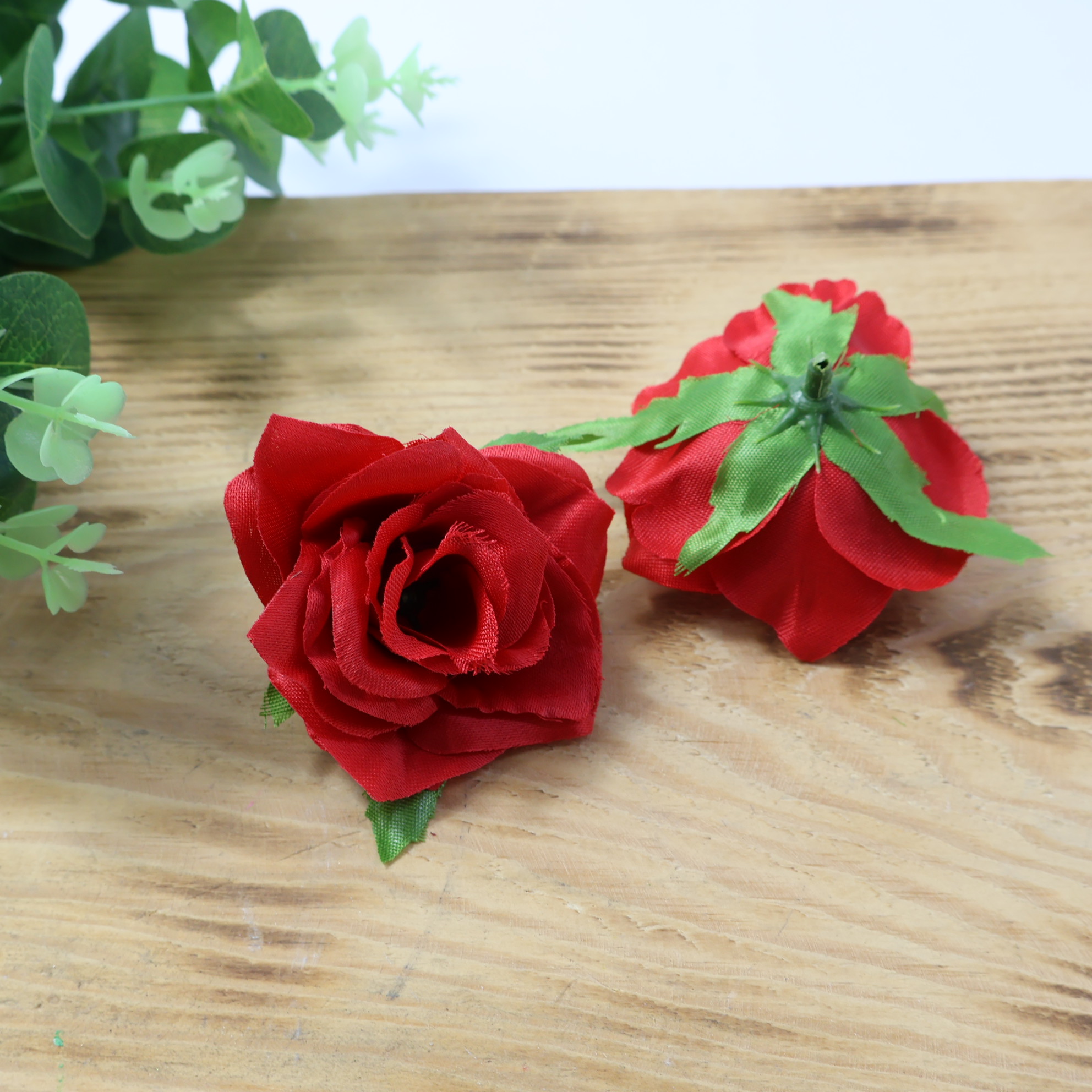 Różyczka wyr. mini red 24 szt