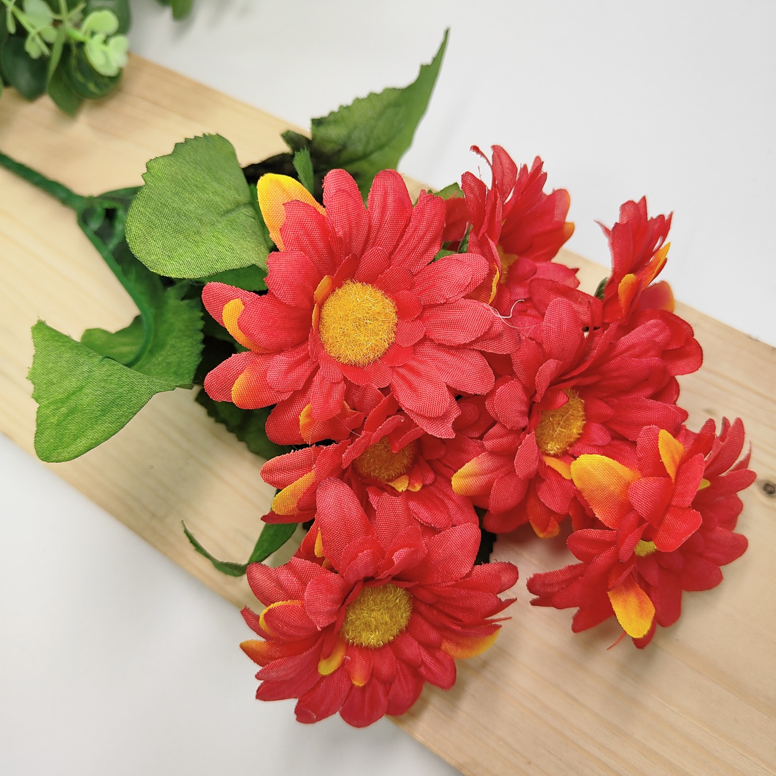 Bukiecik stokrotka czerwony